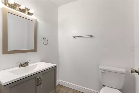 Bath - 1030 E Summerlin St, Bartow, FL 33830 photo 1 of 4