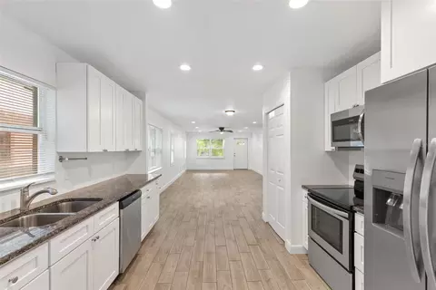 Entry Way - 1030 E Summerlin St, Bartow, FL 33830 photo 1 of 2