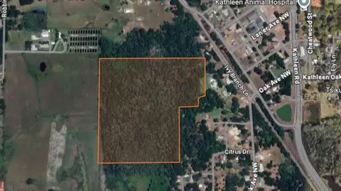 Trail Oaks Lane, Lakeland, FL 33810