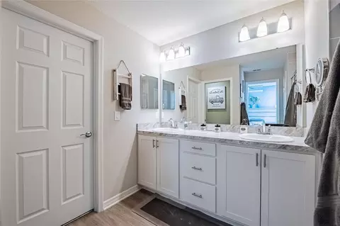 Bath - 3227 Costello Cir, Winter Haven, FL 33884 photo 1 of 3