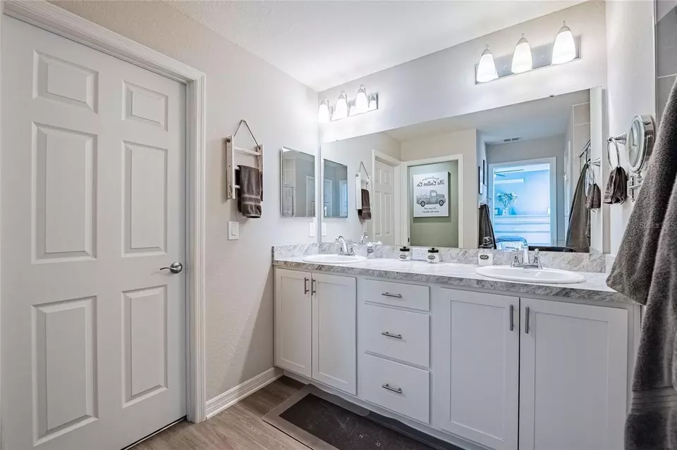 Bath - 3227 Costello Cir, Winter Haven, FL 33884 photo 1 of 3