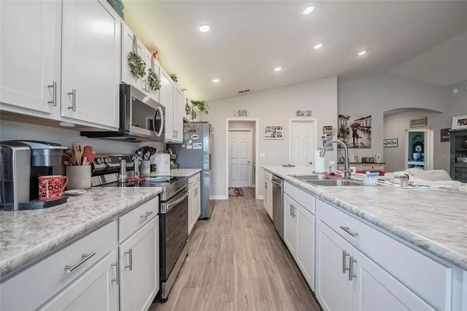 Kitchen - 3227 Costello Cir, Winter Haven, FL 33884 photo 5 of 5