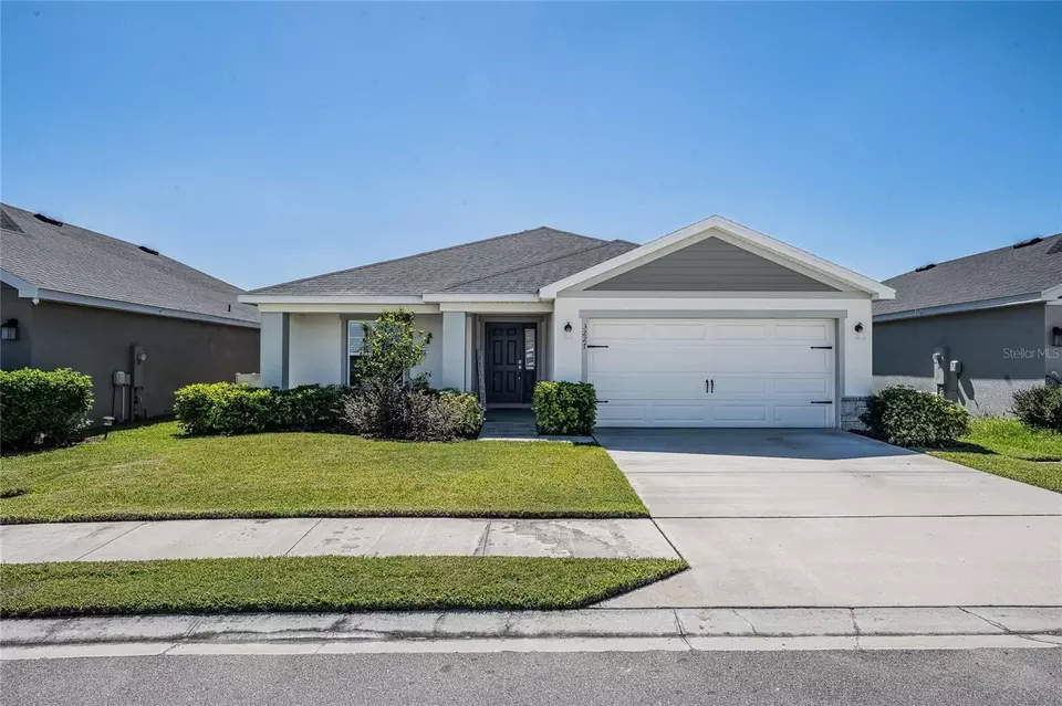 Exterior - 3227 Costello Cir, Winter Haven, FL 33884 photo 1 of 6