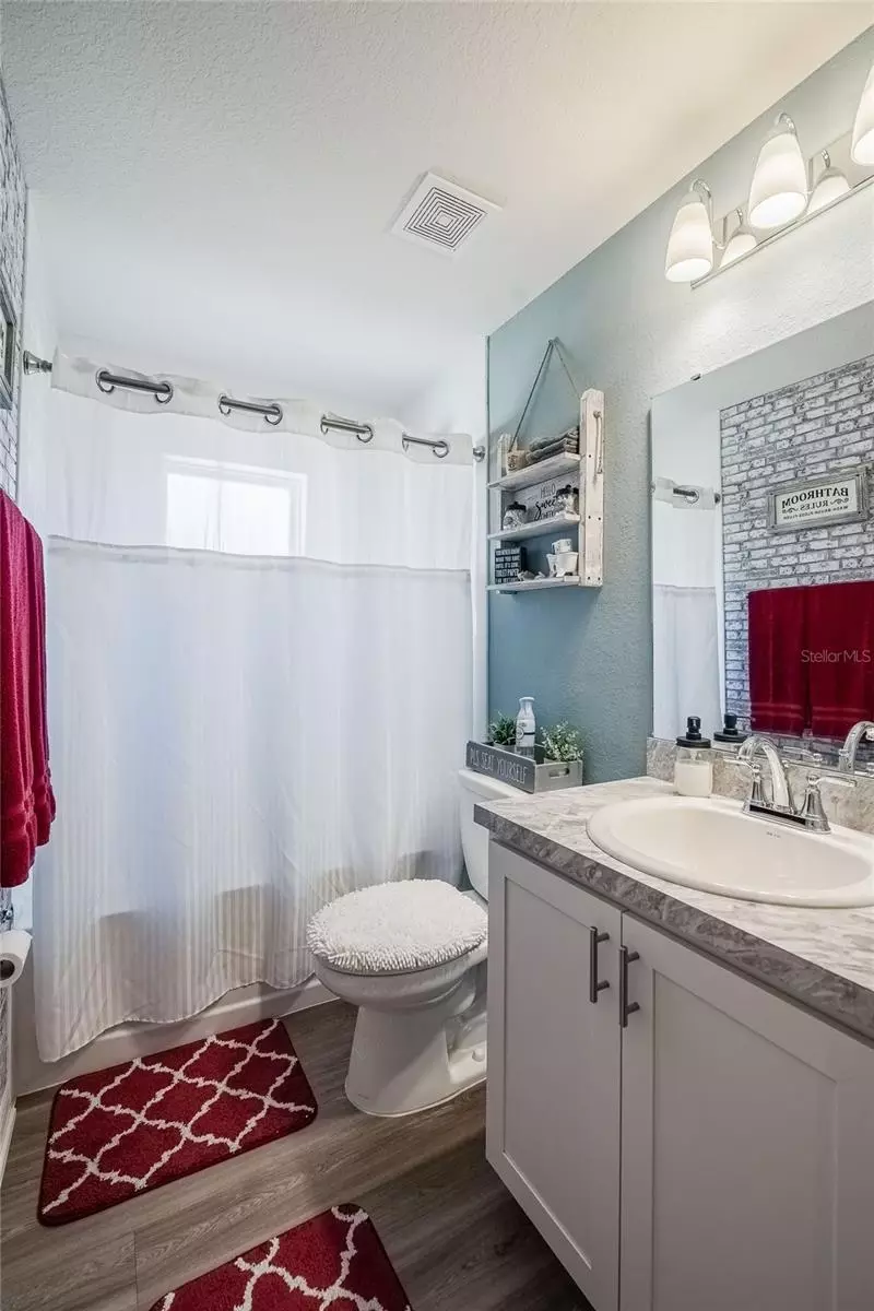 Bath - 3227 Costello Cir, Winter Haven, FL 33884 photo 3 of 3