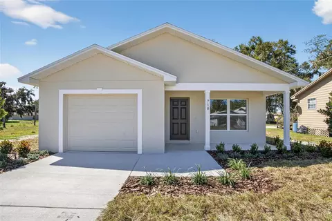 718 Seminole Ave S, Fort Meade, FL 33841