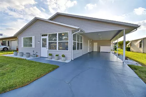 4823 Colonnades Cir W, Lakeland, FL 33811
