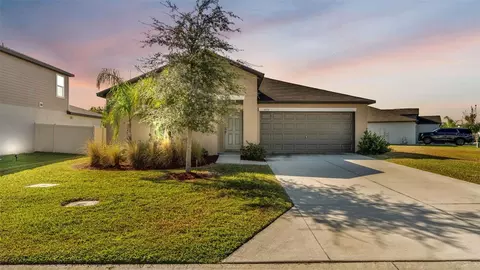 5672 Keaton Springs Dr, Lakeland, FL 33811