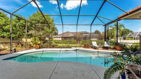 Exterior - 237 Mclean Pt, Winter Haven, FL 33884 photo 10 of 16