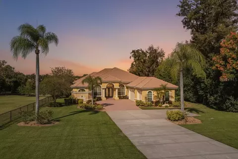 2918 Clubhouse Rd, Lakeland, FL 33812