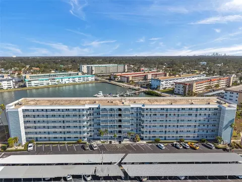 5925 Shore Blvd S #406, Gulfport, FL 33707
