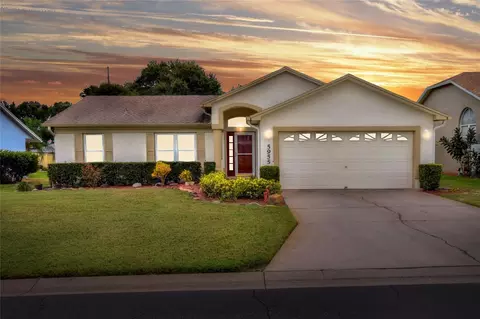5955 Chickadee Dr, Lakeland, FL 33809