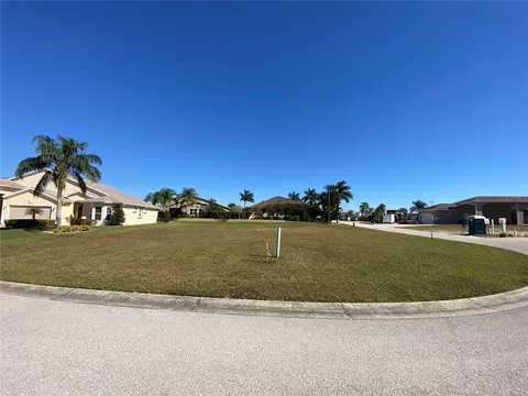 Homecoming Way, Polk City, FL 33868