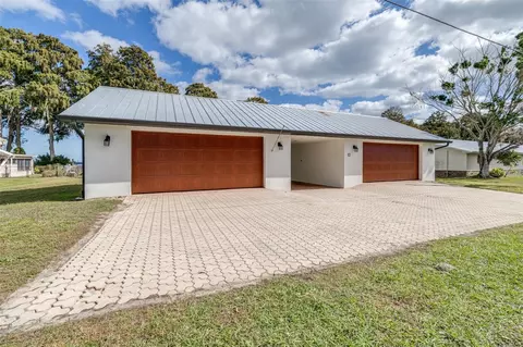 12 N Lakeview Dr, Haines City, FL 33844