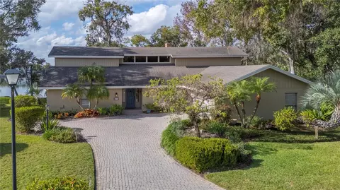 521 Century Oak Ct, Lakeland, FL 33813