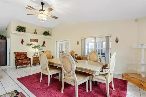 Dining - 511 Marcia Loop, Winter Haven, FL 33884 photo 3 of 4