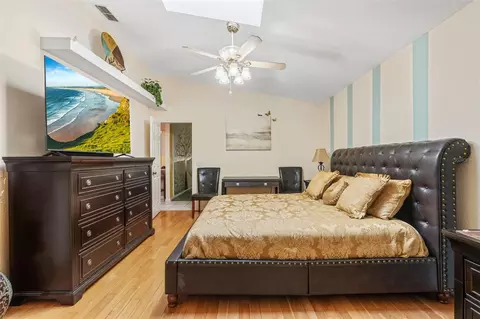 Bedroom - 511 Marcia Loop, Winter Haven, FL 33884 photo 1 of 9