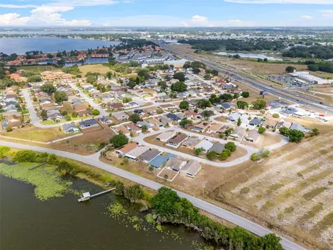 View/Area - 511 Marcia Loop, Winter Haven, FL 33884 photo 7 of 9