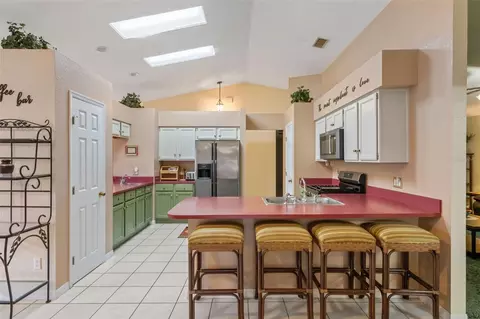 Kitchen - 511 Marcia Loop, Winter Haven, FL 33884 photo 1 of 4