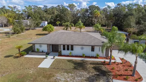 5614 Lazy Creek Dr, Lakeland, FL 33811