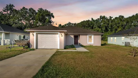 461 6th St SE, Fort Meade, FL 33841