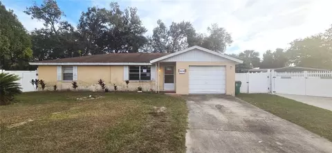 5624 Mccoy Ct, Zephyrhills, FL 33542