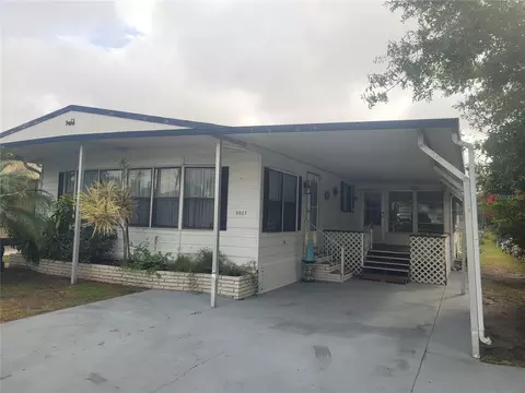 3027 Galaxy Ln, Lakeland, FL 33801