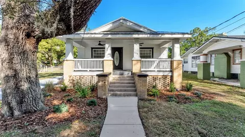 208 E Poinsettia St, Lakeland, FL 33803