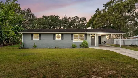 2515 Crystal Lake Acres Dr, Lakeland, FL 33801