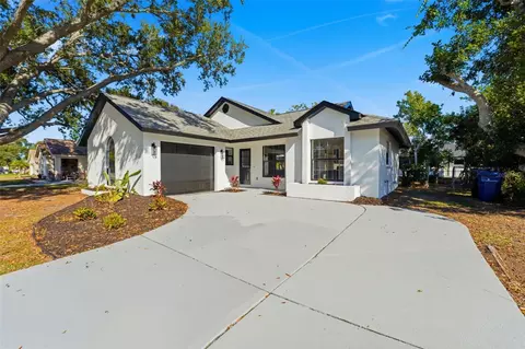 5737 Deer Hollow Ln W, Sarasota, FL 34232