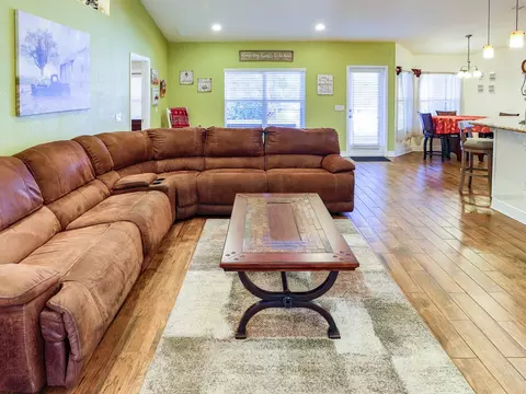 Living - 4305 Old Bartow Eagle Lake Rd, Bartow, FL 33830 photo 2 of 4