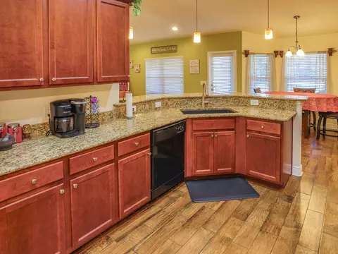 Kitchen - 4305 Old Bartow Eagle Lake Rd, Bartow, FL 33830 photo 2 of 4