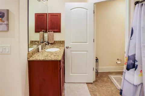 Bath - 4305 Old Bartow Eagle Lake Rd, Bartow, FL 33830 photo 3 of 5