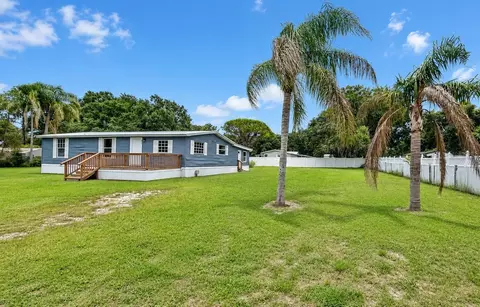 6416 Saddletree Dr, Wesley Chapel, FL 33544