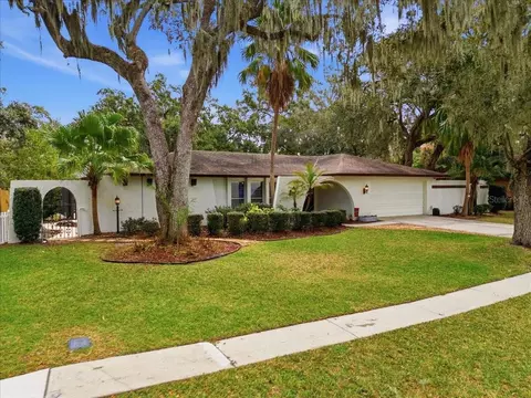6320 Oak Ct, Lakeland, FL 33813