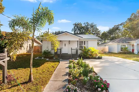 515 Walnut St, Auburndale, FL 33823