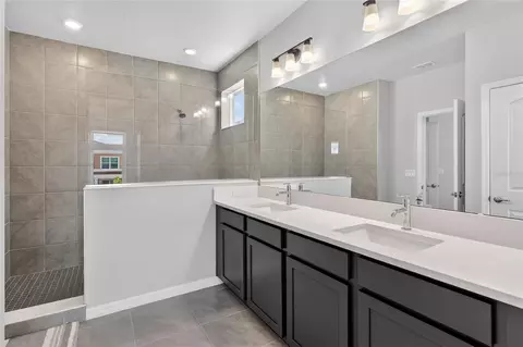 Bath - 3007 Mirage Pl, Saint Cloud, FL 34771 photo 3 of 6