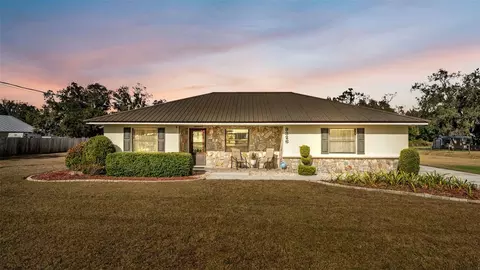 9326 Edison Rd, Lithia, FL 33547