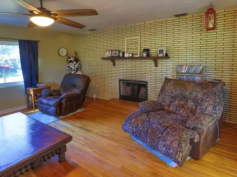 Living - 2140 E Main St, Bartow, FL 33830 photo 1 of 3