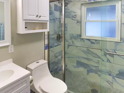 Bath - 2140 E Main St, Bartow, FL 33830 photo 2 of 2