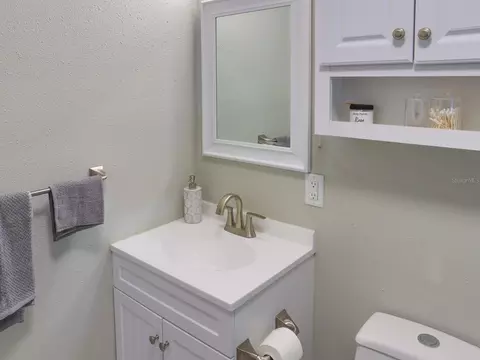 Bath - 2140 E Main St, Bartow, FL 33830 photo 1 of 2