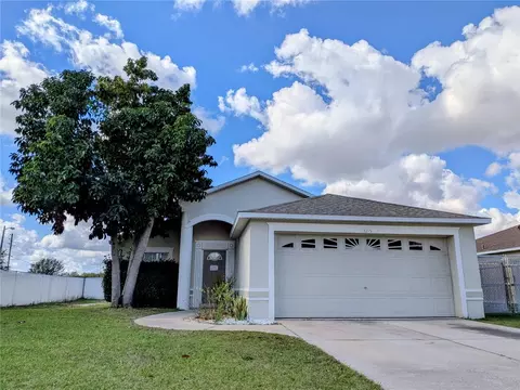 3215 Grand Pines Dr, Lakeland, FL 33810