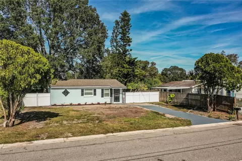 115 Flamingo Dr, Auburndale, FL 33823