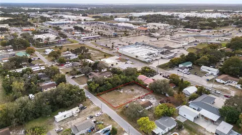 520 Poinsettia Rd, Auburndale, FL 33823