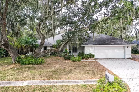 95 Woodside Dr, Lakeland, FL 33813
