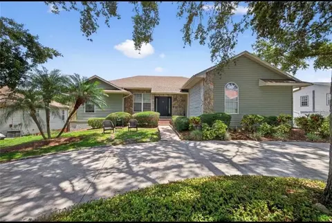 1922 Matthew Ct, Lakeland, FL 33813