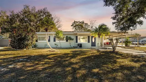 310 17th St NE, Winter Haven, FL 33881