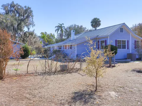 Exterior - 610 Lyle Pkwy, Bartow, FL 33830 photo 7 of 12