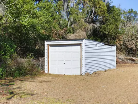 Exterior - 610 Lyle Pkwy, Bartow, FL 33830 photo 6 of 12