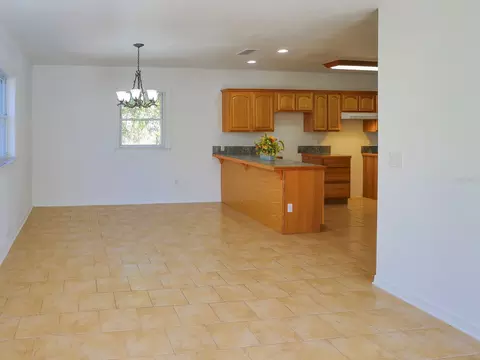 Living - 610 Lyle Pkwy, Bartow, FL 33830 photo 6 of 7