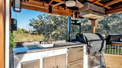 Kitchen - 12897 Bergstrom Bay Dr, Riverview, FL 33579 photo 9 of 9